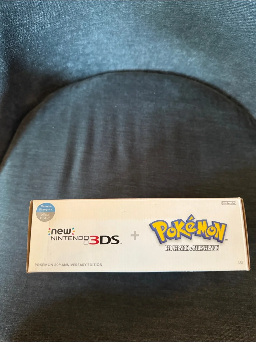 Nintendo New 3DS Pokémon Charizard & Blastoise Edition - Red, Blue, White